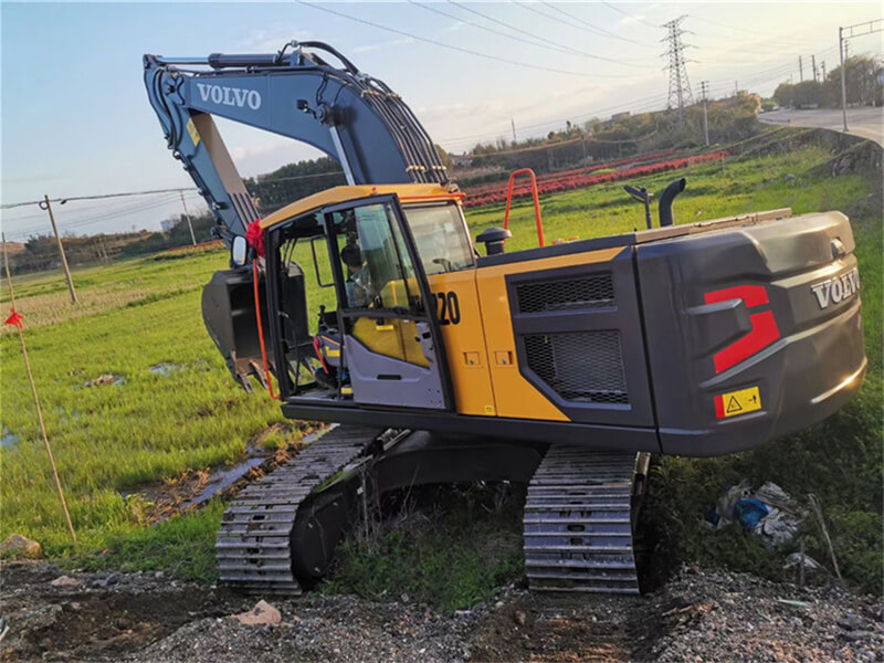 出租沃爾沃220型挖掘機
