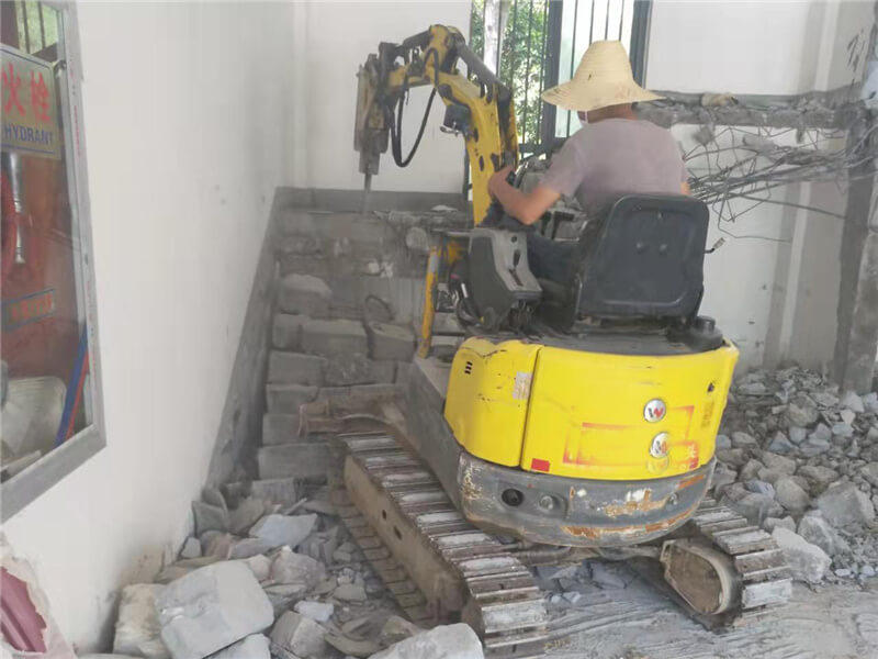 出租久保田15小挖機