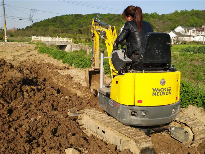 吳江小挖機租賃公司